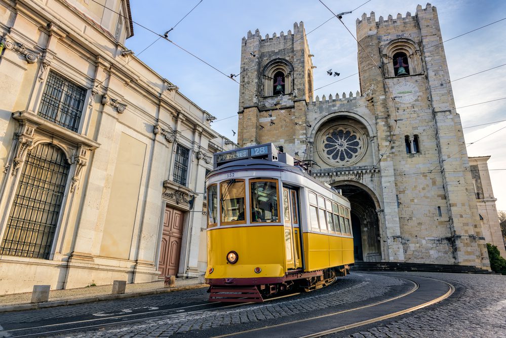 5 Days in Portugal Itinerary Lisbon Tram